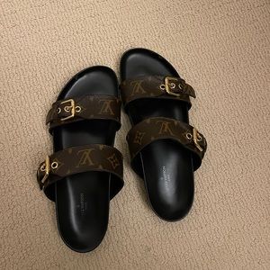 Loius Vuitton Sandals